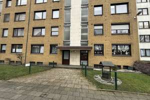 Für Kapitalanleger oder Eigennutzer. Freie 3-Zimmerwohnung mit Balkon. – Husemannstraße 41, 47198 Hochheide, Duisburg – Vorschaubild 1