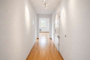 Allein auf der Etage: Dachgeschosswohnung mit 2 Balkonen, Aufzug & 2 Tiefgaragenplätzen – Die vollständige Adresse der Immobilie erhältst du vom Anbieter., 14193 Schmargendorf, Berlin – Vorschaubild 3