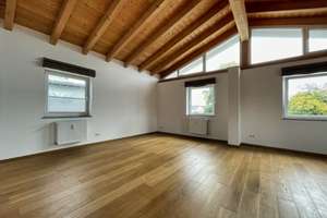 Traumhafte Dachgeschosswohnung mit vielen Highlights! – Die vollständige Adresse der Immobilie erhältst du vom Anbieter., 82362 Weilheim in Oberbayern – Vorschaubild 2