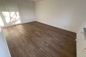 Frisch renovierte 2 Zimmer-Wohnung mit Balkon und modernisiertem Tageslichtbad mit Wanne – Mozartstr. 11, 23556 Sankt Lorenz Nord, Lübeck – Vorschaubild 8