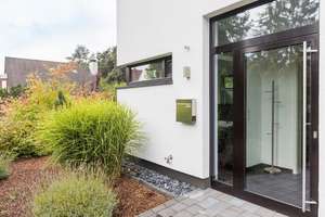 Neuwertige 2-Zimmer-Einliegerwohnung mit Terrasse und EBK in Bielefeld Senne