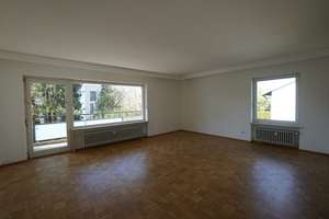 Charmante 2,5-Zimmer-Wohnung mit viel Licht und zwei Balkonen – Die vollständige Adresse der Immobilie erhältst du vom Anbieter., 81735 Waldtrudering, München – Vorschaubild 3