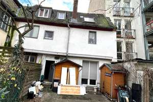 F-Sachsenhausen Nord, Altbau mit 7 Einheiten (5 Wohnungen + 2 Gewerbe) in guter Lage!
