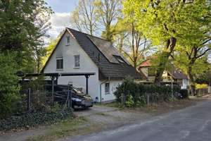 Solides Einfamilienhaus mit großem Grundstück in Blankenfelde – Die vollständige Adresse der Immobilie erhältst du vom Anbieter., 15827 Blankenfelde-Mahlow – Vorschaubild 1