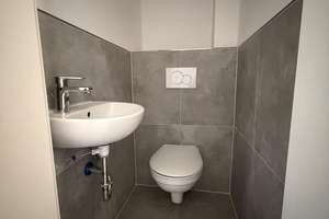 Erstbezug nach Kernsanierung | 3 Zimmer | Große Wohnküche | Loggia | WG-geeignet – Manteuffelstr. 3, 45138 Südostviertel, Essen – Vorschaubild 4