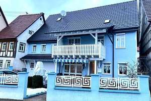 Einfamilienhaus in zentraler Lage von Albstadt-Onstmettingen. – Die vollständige Adresse der Immobilie erhältst du vom Anbieter., 72461 Albstadt – Vorschaubild 1