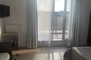 Dachgeschoss- Wohnung mit Terrasse, möbliert & ALL- INCLUSIVE Miete!- über den Dächern Düsseldorfs – Merziger Straße 19 a/b, 40476 Düsseldorf – Vorschaubild 9