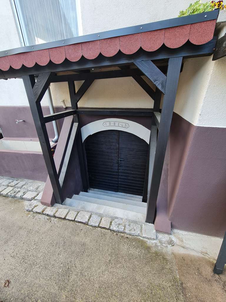 Immobilie in Friesenheim - Einfamilienhaus mit großem Ökonomiegebäude & Wohlfühlgarten in Heiligenzell OHNE MAKLER - Bild 2