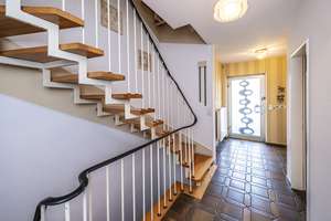Platzwunder mit Gestaltungsfreiraum – Reihenmittelhaus mit Garage und Stellplätzen in gefragter Lage – Die vollständige Adresse der Immobilie erhältst du vom Anbieter., 41066 Bettrath-Hoven, Mönchengladbach – Vorschaubild 4