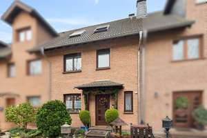 Top gepflegtes Reihenmittelhaus mit hohem Energiestandard in Köln-Blumenberg