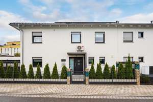 Provisionsfrei – Familienfreundliche DHH mit hochwertiger Ausstattung und Garten. Energieklasse A+ – Die vollständige Adresse der Immobilie erhältst du vom Anbieter., 75053 Gondelsheim – Vorschaubild 2