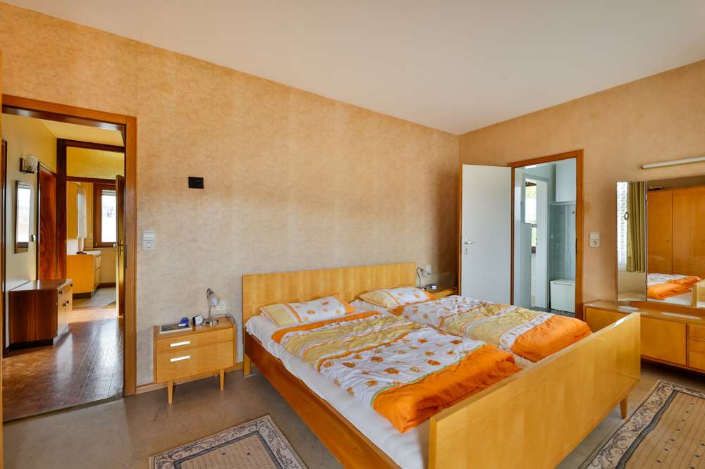 Immobilie in Birkenfeld - 2-Familienhaus mit großem Garten, 3 Garagen und Potenzial in ruhiger Lage! - Bild 13