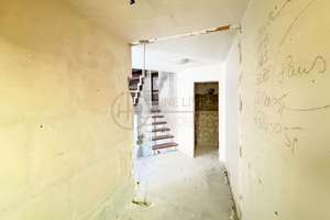 Entkernt & bereit für Ihren Wohntraum – Split-Level-Reihenhaus mit Garten in Top-Lage – Die vollständige Adresse der Immobilie erhältst du vom Anbieter., 71720 Oberstenfeld – Vorschaubild 4