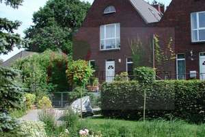 Suchen Sie das besondere Domizil?
Stadthaus mit Garten zur Miete in Hamburg-Lokstedt!