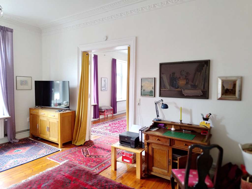 Immobilie in Husum - TOP Lage Altstadt Husum, 5-Zi.-WE Maisonettestil, saniert, Kachelofen, inkl. Carport (Camper) - Bild 3