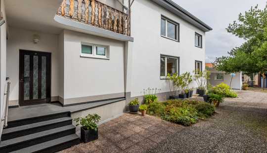 Bild von Zwei-Familien-Haus mit Dachterrasse, Nebengebäude und vielen Möglichkeiten im Herzen von Pfungstadt