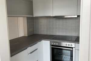 Helle 2-Zimmer-DG-Wohnung mit Balkon und Einbauküche in München-Riem – München – Vorschaubild 9