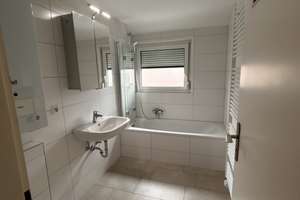 Helle 4-Zimmer DG-Wohnung mit Balkon im Zentrum von Heilbronn inkl. Hobbyraum mit  WC – Die vollständige Adresse der Immobilie erhältst du vom Anbieter., 74080 Böckingen, Heilbronn – Vorschaubild 2