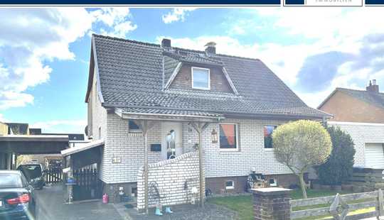 Bild von Charmantes Zweifamilienhaus mit Weitblick & Wohnkomfort