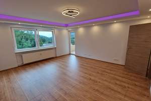 Moderne 3-Zimmer-Wohnung (88m²) mit Balkon, neue Einbauküche & Tiefgarage in Pforzheim-Würm