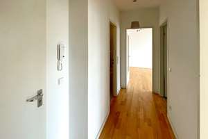 für 2 Jahre ab Oktober: zentrale 2 Zimmer, Balkon im 6. OG, möbliert möglich – Seydelstraße 7, 10117 Mitte (Ortsteil), Berlin – Vorschaubild 2