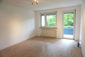 Vermietete 3-Zimmer-Wohnung mit Balkon, Einbauküche und Garage in Leverkusen-Steinbüchel – Die vollständige Adresse der Immobilie erhältst du vom Anbieter., 51377 Steinbüchel, Leverkusen – Vorschaubild 2