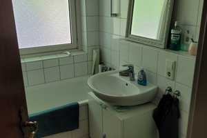 Gut geschnittene 4 Zimmerwohnung mit Balkon in Düsseldorf-Knittkuhl. – Am Schultersbusch 19, 40629 Düsseldorf – Vorschaubild 12