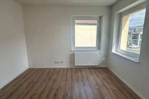Helle 3 - Zimmer Wohnung mit separatem Mansardenzimmer in schöner Lage zu vermieten!  – Grafschaftsweg 6, 58675 Hemer – Vorschaubild 2