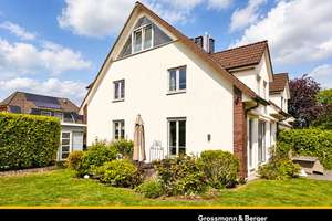 Wunderschönes Haus - zentral und ruhig – Die vollständige Adresse der Immobilie erhältst du vom Anbieter., 22393 Sasel, Hamburg – Vorschaubild 1