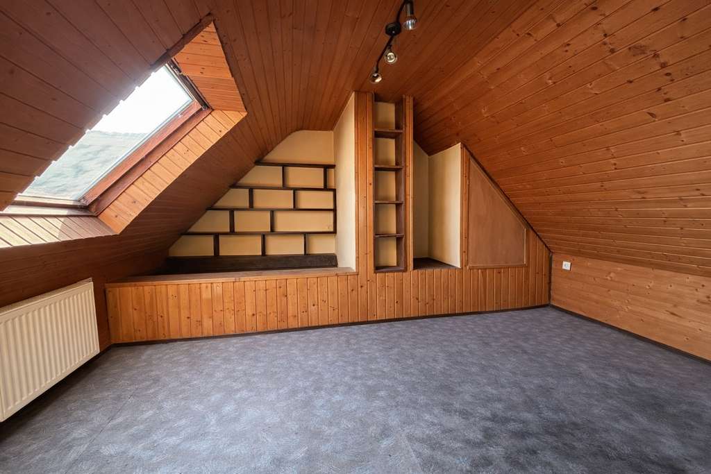 Immobilie in Butzbach - Charmantes Einfamilienhaus mit Scheune und großem Hof in zentraler Lage von Butzbach - Bild 4