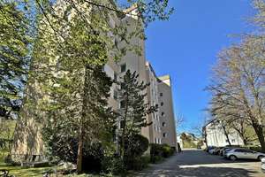 MIT BLICK INS GRÜNE: SAN.-BEDÜRFTIGE 2-ZI-ETW MIT SÜDBALKON, LIFT UND TG-STELLPLATZ IN ER-BÜCHENBACH – Kulmbacher Straße 14, 91056 Büchenbach Nord, Erlangen – Vorschaubild 30
