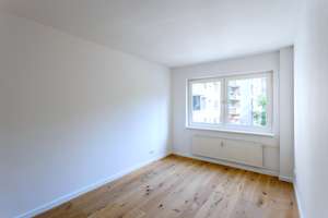 Kantstraße right on your doorstep – perfectly laid-out and renovated 2.5-room space miracle – Die vollständige Adresse der Immobilie erhältst du vom Anbieter., 10625 Charlottenburg, Berlin – Vorschaubild 13