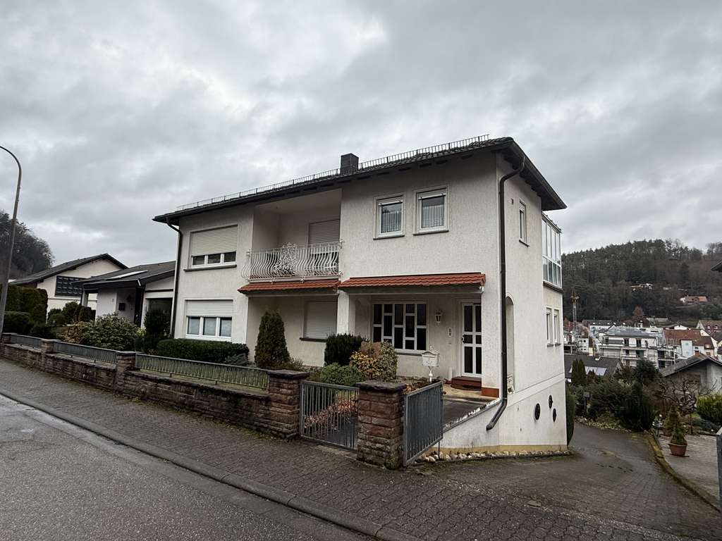 Immobilie in Rodalben - Schönes Mehrgenerationenhaus in ruhiger Lage von Rodalben! - Bild 0