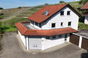 Vielseitige Immobilie mit 2 Wohneinheiten und 150 m² Garagen - Lageranbau – Die vollständige Adresse der Immobilie erhältst du vom Anbieter., 74395 Mundelsheim – Vorschaubild 2