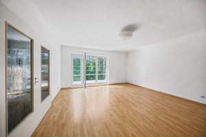Vermietete Kapitalanlage in Tibarg-Nähe:             2,5-Zi.-Wohnung mit Süd-Balkon und Tiefgarage – Die vollständige Adresse der Immobilie erhältst du vom Anbieter., 22459 Niendorf, Hamburg – Vorschaubild 3