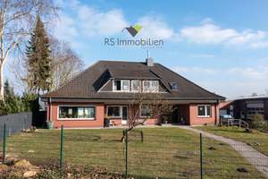 Walmdachbungalow mit zwei Wohneinheiten in zentraler Lage! – Die vollständige Adresse der Immobilie erhältst du vom Anbieter., 26556 Westerholt – Vorschaubild 1
