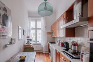 Klassischer Altbaucharme mit unverbaubarem Weitblick – 10997 Kreuzberg, Berlin – Vorschaubild 4