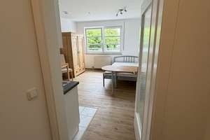 Uni-Nähe: möbliertes 1-Zimmer-Apartment mit Garage in Regensburg