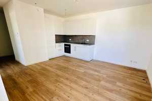 Traumhafte 2-Zimmer Penthouse-Wohnung in Heilbronn Hochgelegen mit Einbauküche – Manfred-Weinmann-Ring 10, 74078 Heilbronn – Vorschaubild 4