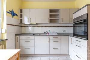 Gepflegtes Einfamilienhaus mit Garten, Balkon und Doppelgarage in Ludwigswinkel – Die vollständige Adresse der Immobilie erhältst du vom Anbieter., 66996 Ludwigswinkel – Vorschaubild 2