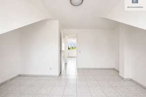 Perfekt für Familien – Reihenmittelhaus in Köln-Weiß mit ca. 100 m² Wfl, Garten, Balkon & Garage – Die vollständige Adresse der Immobilie erhältst du vom Anbieter., 50999 Weiß, Köln – Vorschaubild 16
