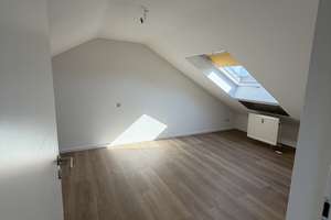 Frisch renovierte 3,5-Zimmer-Maisonettewohnung im Dachgeschoss mit Balkon – Franz-Lehar-Weg 6, 76448 Durmersheim – Vorschaubild 9