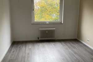 2 Zimmer Wohnung mit Balkon - zentral und doch im Grünen (WE23) E0556E – Schonskanterweg 25, 41066 Mönchengladbach – Vorschaubild 2