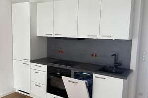 Attraktive 3-Zimmer-Wohnung mit Einbauküche, Terrasse und Tiefgaragenplatz zu vermieten – Ulzburger Straße 555, 22844 Norderstedt – Vorschaubild 2