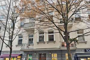 EIN STÜCK BERLINER GESCHICHTE – STILVOLLES WOHNJUWEL IN GRÜNDERZEITBAU & EXKLUSIVER LAGE – Die vollständige Adresse der Immobilie erhältst du vom Anbieter., 10623 Charlottenburg, Berlin – Vorschaubild 2
