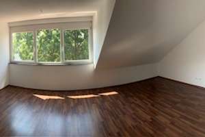 Wohnen mit Charakter: 3-Zimmer-Dachgeschosswohnung in Schwalbach – Die vollständige Adresse der Immobilie erhältst du vom Anbieter., 65824 Schwalbach am Taunus – Vorschaubild 8