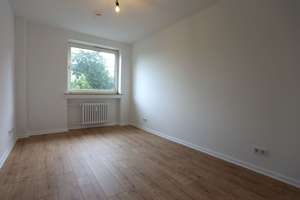 VOLLSTÄNDIG RENOVIERTE 3 ZIMMER WOHNUNG IN VENNHAUSEN MIT GROßEM BALKON UND NEUEM LAMINAT – Vennhauser Allee 186, 40627 Vennhausen, Düsseldorf – Vorschaubild 20