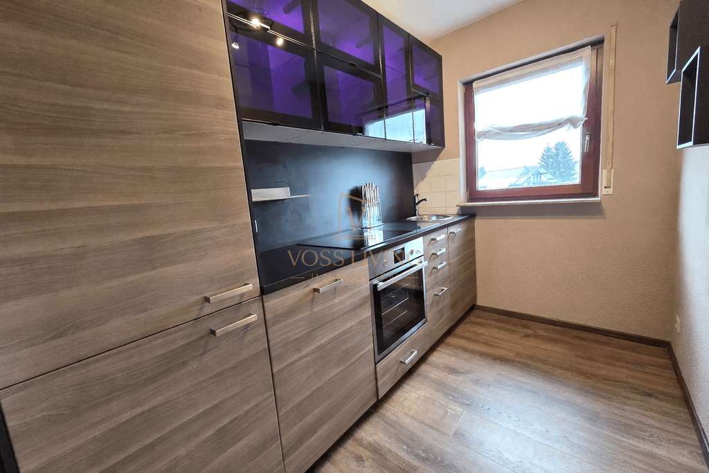 Immobilie in Gründau - Gepflegte 3 Zimmer Wohnung mit Balkon + 2 KFZ Stellplätzen + Weitblick | bezugsfrei - Bild 1