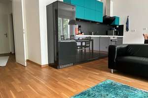 Stilvolle Zweizimmerwohnung mit Balkon in guter Lage – Gürtelstraße 7, 13088 Weißensee, Berlin – Vorschaubild 2