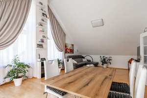 Lichtdurchflutete 4-Zimmer-DG-Wohnung mit Süd-Dachterrasse und neuer Hybrid-Wärmepumpenheizung – Die vollständige Adresse der Immobilie erhältst du vom Anbieter., 81475 Fürstenried-West, München – Vorschaubild 3